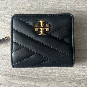 Tori Burch wallet